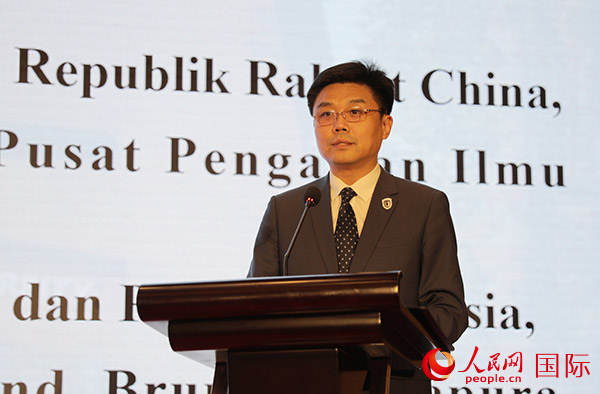 北京外国语大学党委常委、副校长赵刚副校长在开幕式上致欢迎辞。人民网 王婧摄