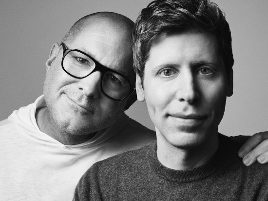 左为Jony Ive，他正与OpenAI的Sam Altman合作，这是价值近65亿美元交易的一部分