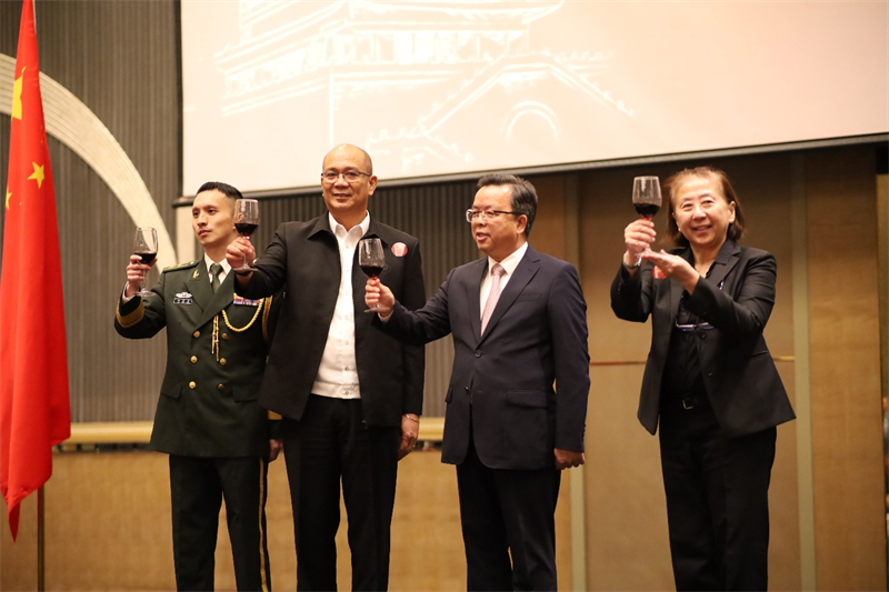 中国驻菲律宾使馆举行庆祝中国人民解放军建军98周年招待会。中国驻菲律宾使馆供图