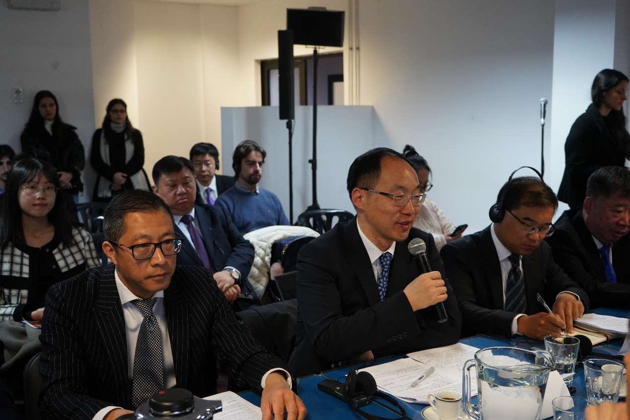 图为中国外文局副局长、当代中国与世界研究院院长于运全在研讨会上致辞（本报记者许放摄影）